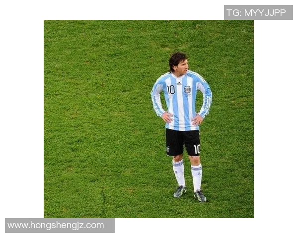 小腿肌肉撕裂的足球明星如何克服伤痛重返赛场的励志故事